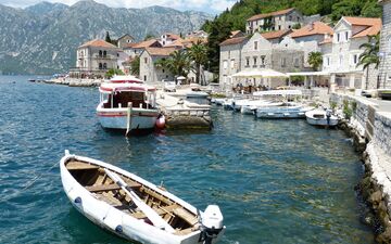 How Russians live in Montenegro: income level, residence permit and more